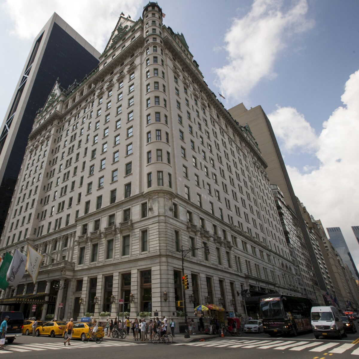 Plaza Hotel – historic facade recladding and window replacement
