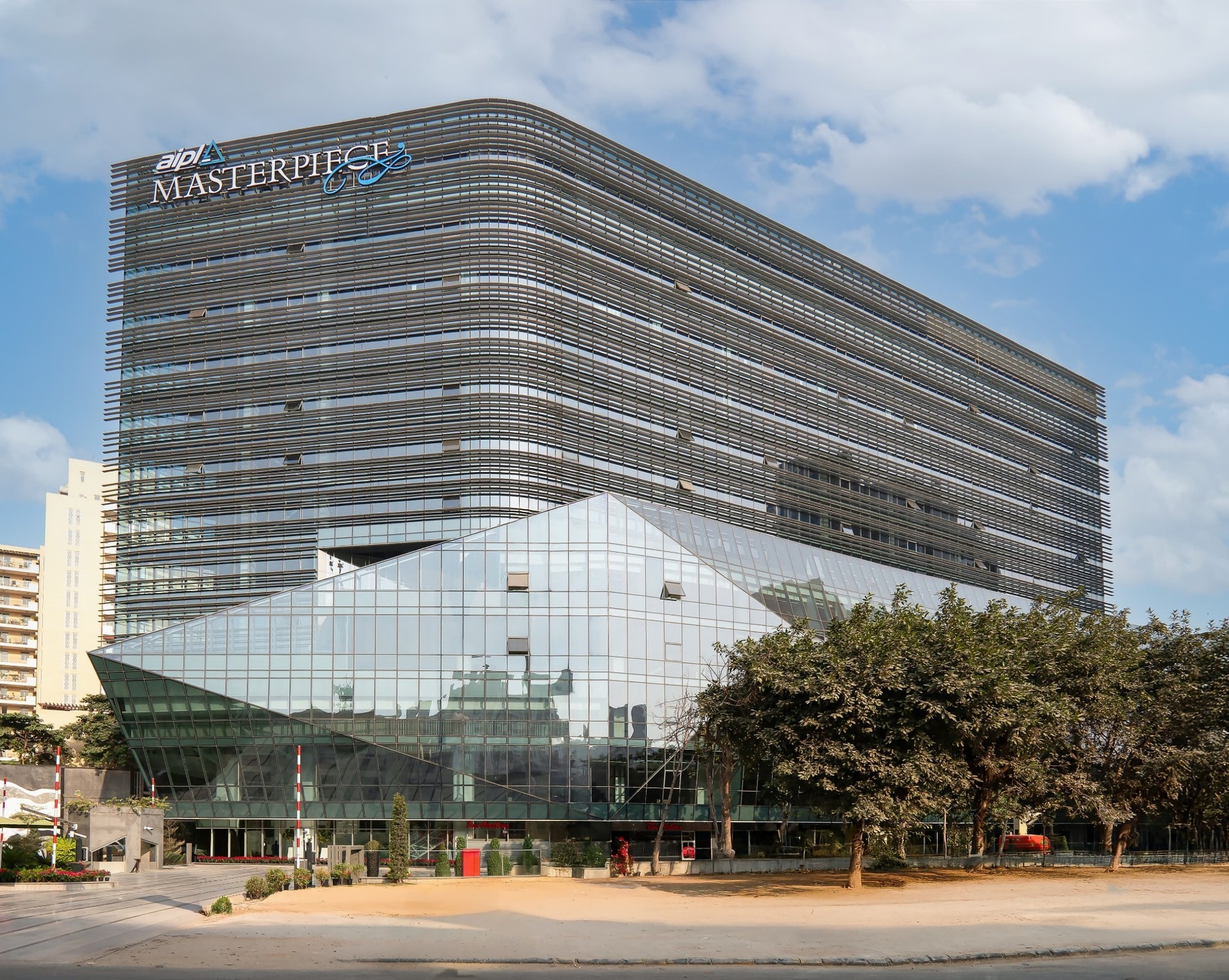 AIPL Masterpiece, Gurugram – office facade recladding project